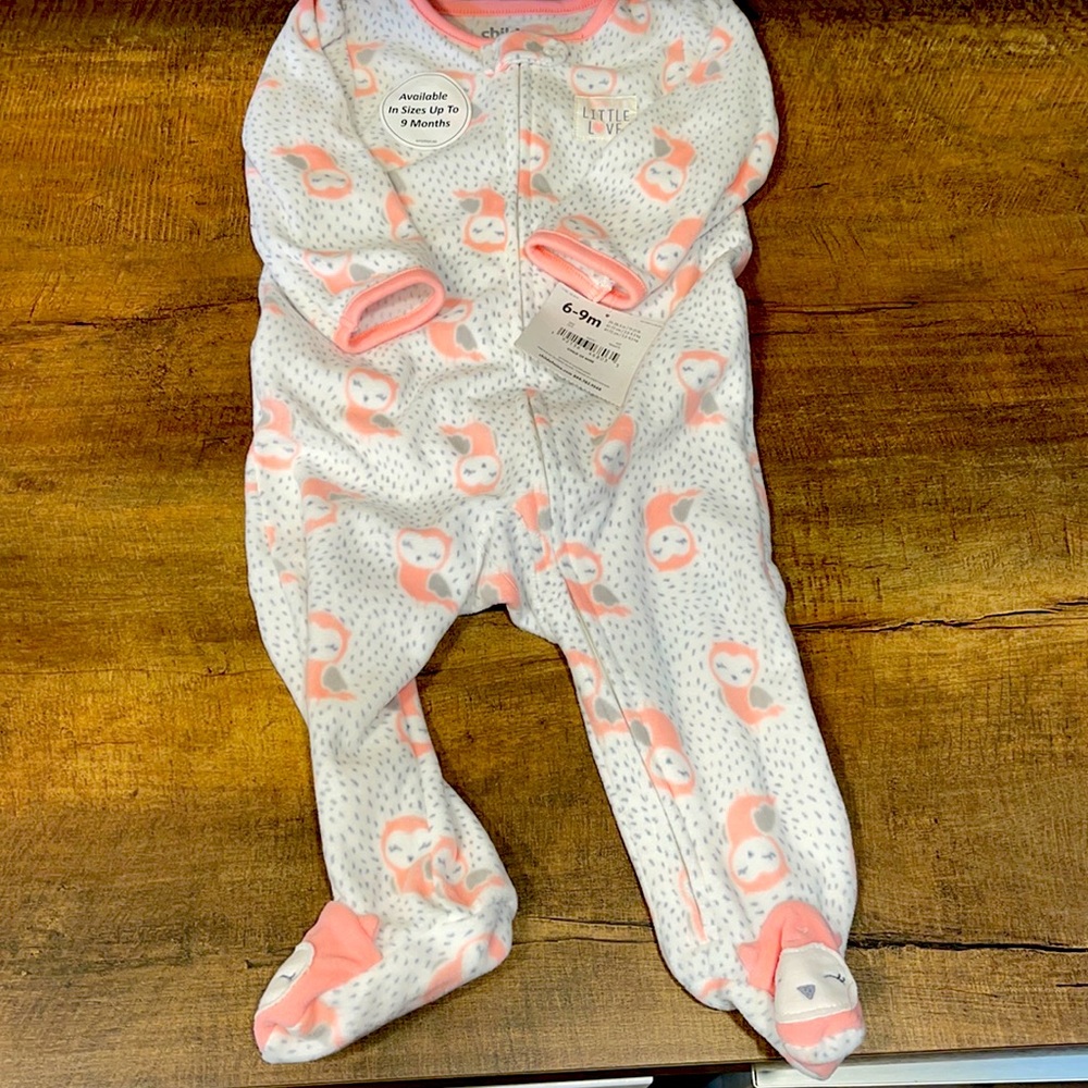 Carter’s 6-9 month fleece footie